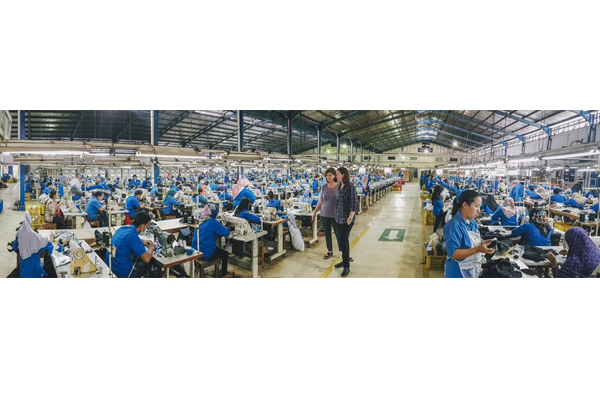 adonna-and-ali-across-the-world-peek