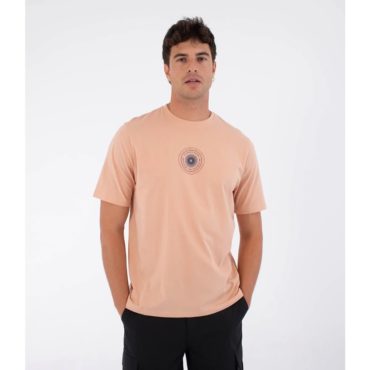 mtseued0015_619_00-hurley-tee-ss-printing-press-pinheiros-teniska-clay-1-1