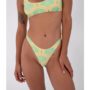 wswbeu00003_704_00-hurly-chekiest-print-banski-1