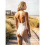 wswoeu00002_619_00-hulry-swim-onep-island-banski-2