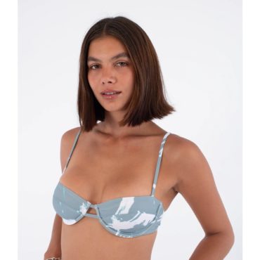 wswteu00005_300_00-hurly-under-wire-top-banski-5